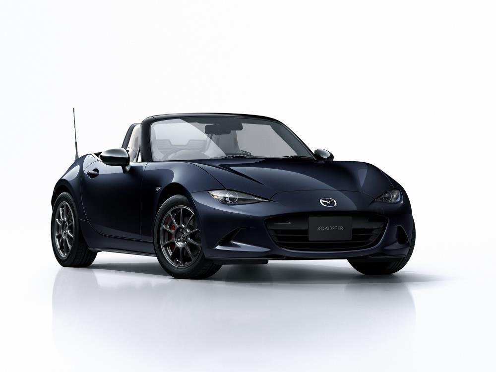01_2020_roadster_st_ext_fq_l.jpg