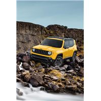 388_news_Renegade_Trailhawk_exterior_Image_y.jpg