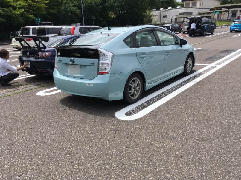 prius002.jpg