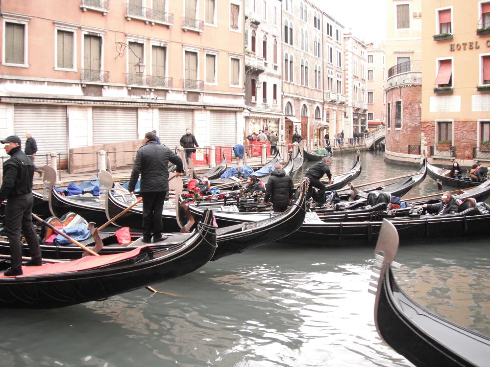 gondola1.jpg