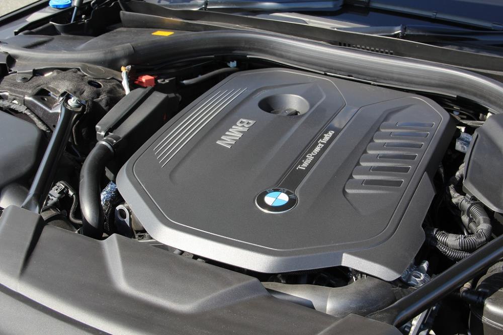BMW7-08.jpg