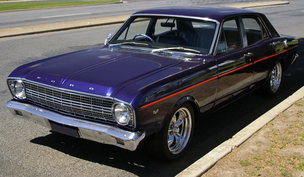 1966_Ford_XR_Falcon_(front_view).jpg