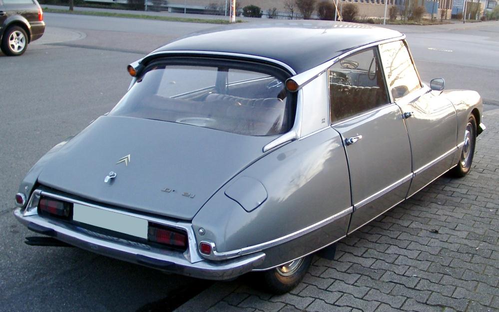 Citroen_DS_rear_20080126.jpg