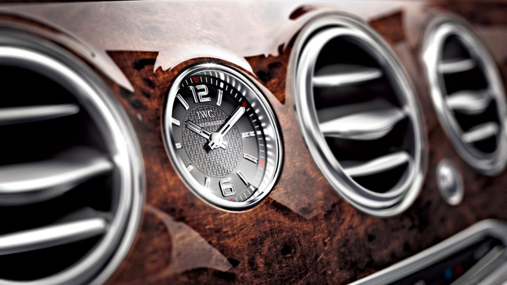 000maybach-iwc-watch-dashboard.jpg