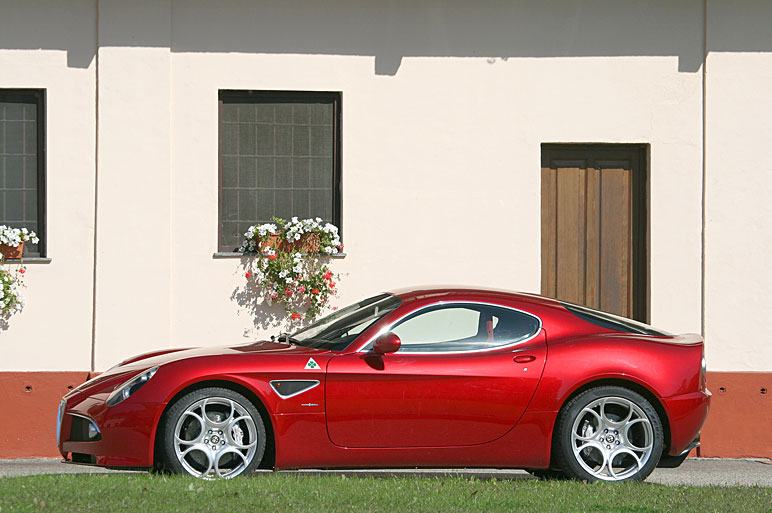 アルファロメオ８Ｃ