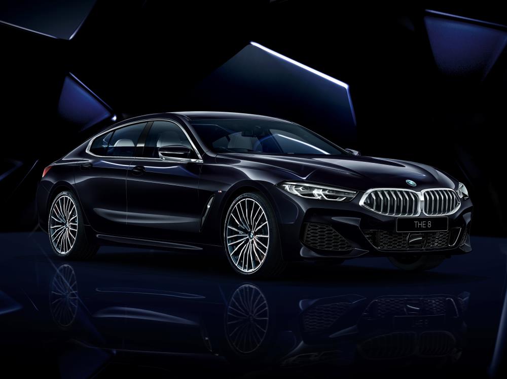 P90417772_highRes_bmw-8-series-gran-co.jpg