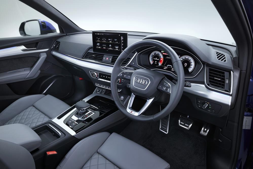 049_Audi_Q5_Sportback_photo_04.jpg