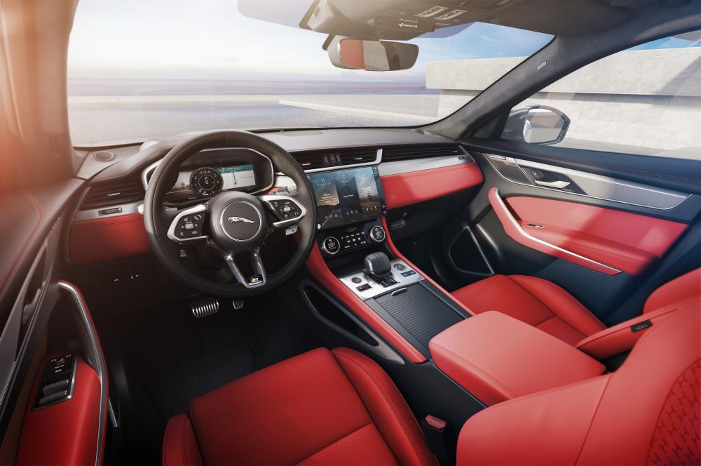 F-PACE_21MY_Interior_06.jpg