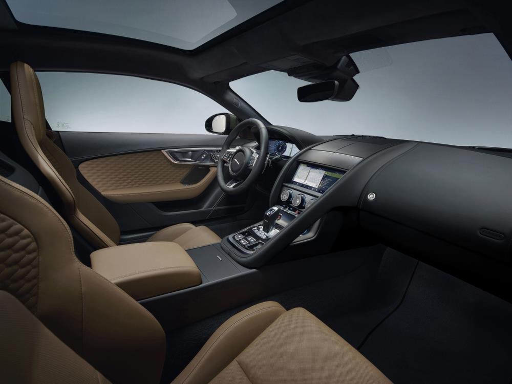 F-TYPE HERITAGE 60 EDITION_Interior 01.jpg