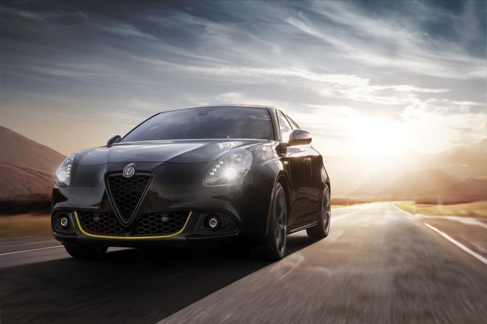 Giulietta_Veloce_Speciale_Black-scaled.jpg