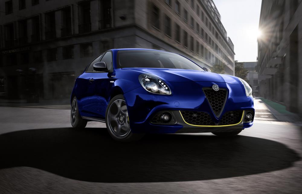 Giulietta_Veloce_Speciale_Blue-scaled.jpg