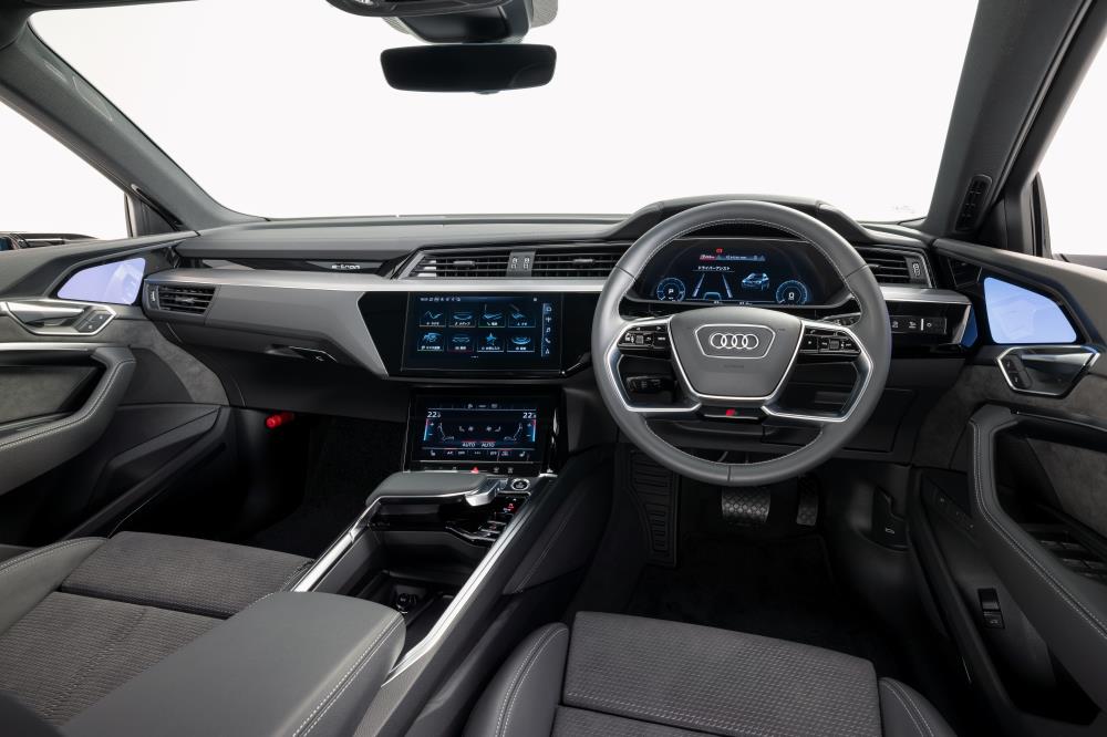 005_Audi_e-tron_50_quattro_photo_06.jpg