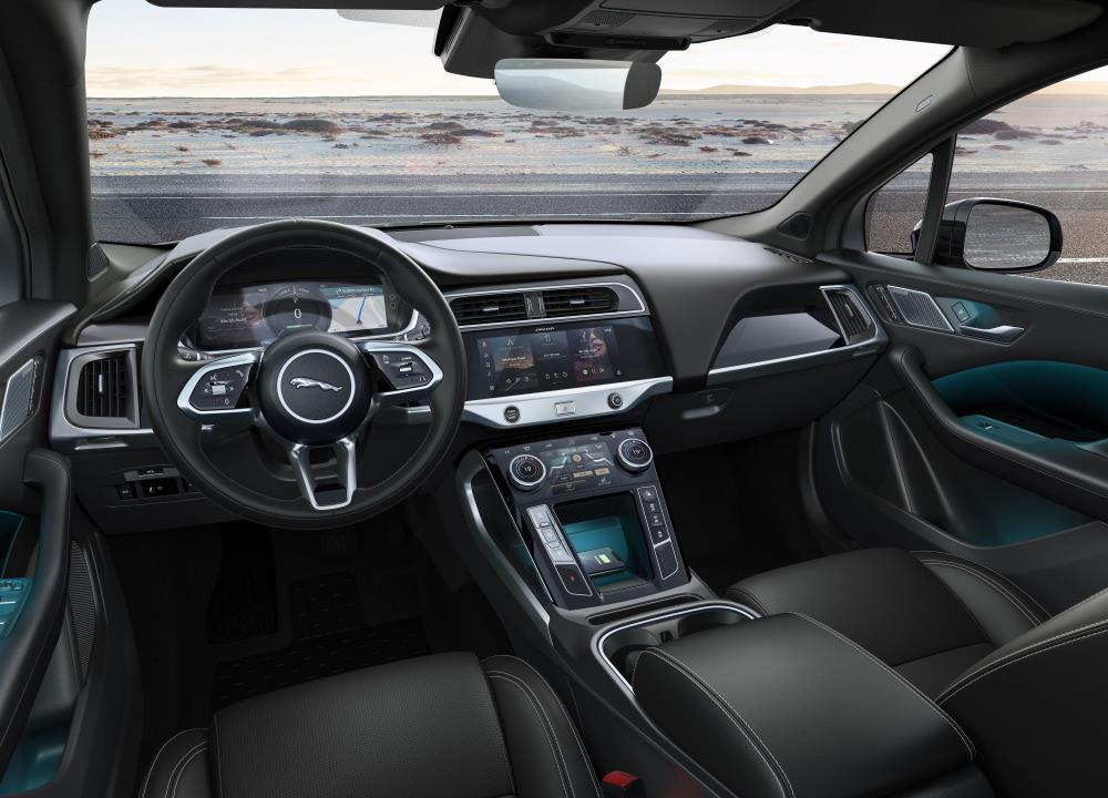 I-PACE 22MY_BLACK_interior.jpg