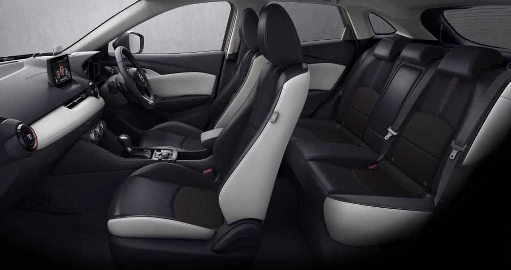 2021_cx-3_japan_interior_l (1).jpg